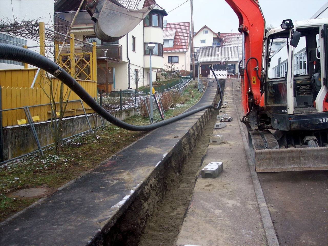 Verlegung der Fernwärmeleitung in einer Ochsenbacher Straße